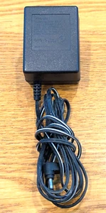 VINTAGE Vtech U070090D3001 Telephone Power Supply Adapter 120 VAC TO 7V 900mAh - Picture 1 of 3