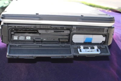 Panasonic resistente CF-31 MK4 Core i5 2.7ghZ 16GB 2TB WIN10PRO64 Foto 1 de 4