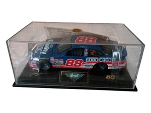 Revell Nascar 1:24 Ford Quality Care 1998 Ford Taurus Dale Jarrett  - Picture 1 of 6