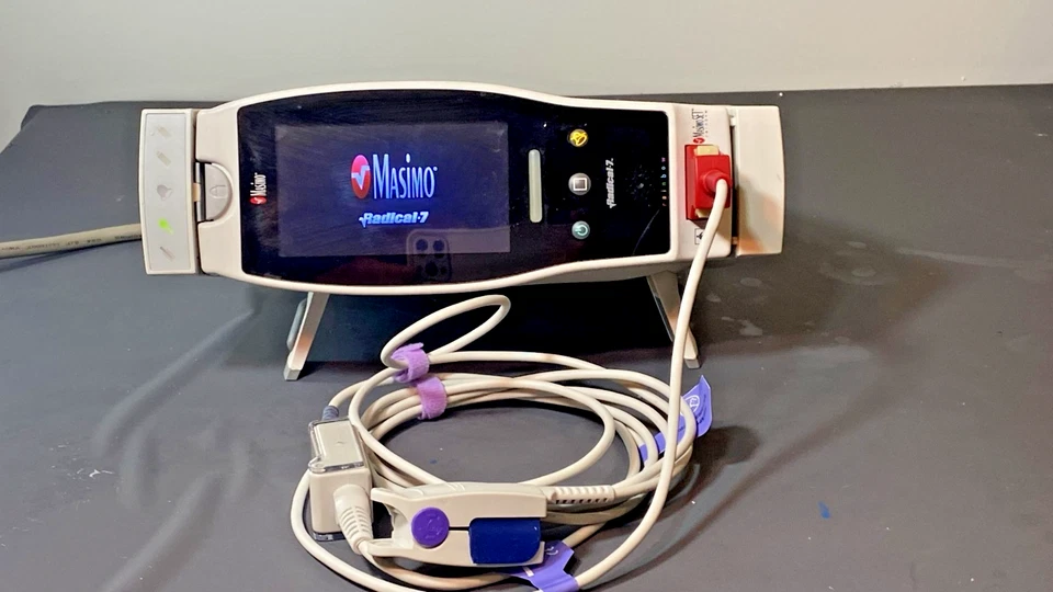 Oxímetro de pulso Masimo Radical 7 Rainbow Foto 1 de 4