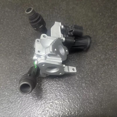 Jaguar Range Rover 2.0 Diesel EGR Valve  G4D3-9D475-AC  G4D3-9F464-AD - Image 1 of 4