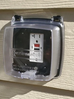 Intermatic WP1020C Weather Proof Two-Gang Plastic Receptical Cover, Clear - Image 1 of 4