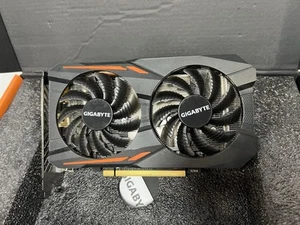 GIGABYTE Gaming OC AMD Radeon RX 560 4GB GDDR5 Graphics Card REV 1.0 - Afbeelding 1 van 4