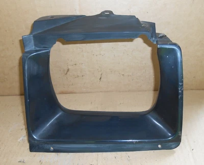 Austin Metro Mk1 1980-84 N/S Frontscheinwerfereinfassung EAM6251 - Bild 1 von 2