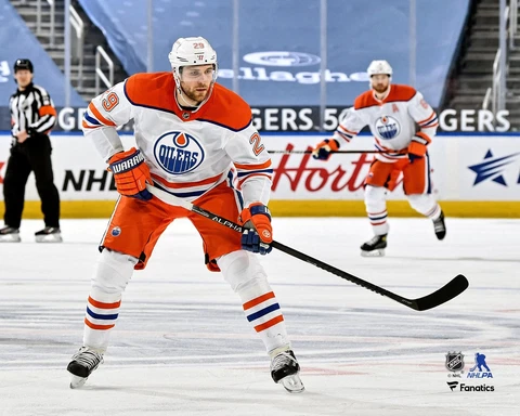 Leon Draaitl Edmonton Oilers Unsigned White Reverse Retro Jersey Skating Photo Cover