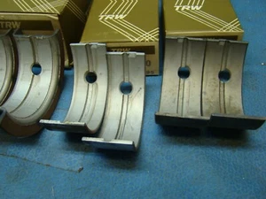 IHC 220 240 240 264 Main Bearing SET 010 full grooved USA - Picture 1 of 3