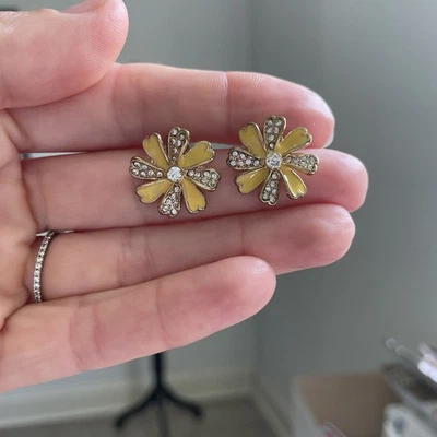 Aretes con flores amarillas estrás resina margarita verano retro mod joyería Y2K Foto 1 de 4