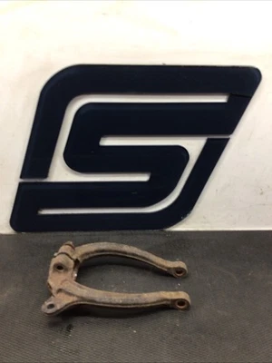 Suporte de suspensão inferior dianteiro esquerdo Hyundai Sonata 2008 - Imagem 1 de 4