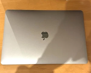 Apple MacBook Pro 16” (2019) – i9, 32 GB RAM – guter Zustand  - Bild 1 von 6