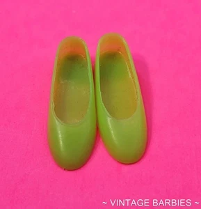 RARE Vintage Skipper Doll Bright Green Shoes Taiwan MINTY ~ 1970's - Picture 1 of 2
