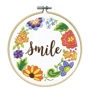 Kit de bordado ~ Design Works Smile con aro de madera de 6" #DW7180 - Imagen 1 de 3