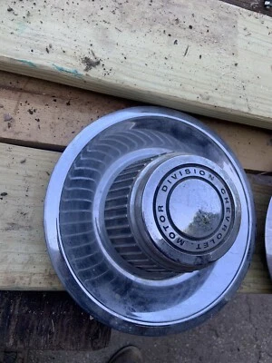 Chevrolet Camaro Rally 1966 1967 1968 1970 1972 par de tapacubos centrales de rueda Foto 1 de 4