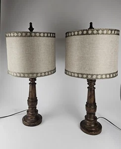 Retro Vintage PAAR elektrische Tischlampen rustikaler Holzstil Dekoschirme - Bild 1 von 14
