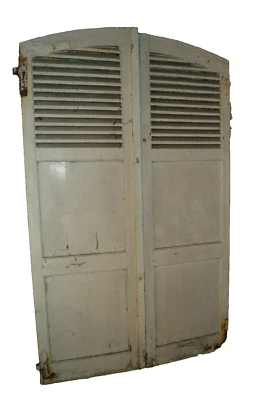 volets en bois (la paire ) / 2m11 de haut x 127 cms de large  - Photo 1/4