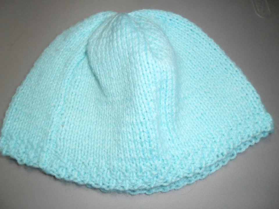 Boné gorro de malha feito à mão 6 meses - Imagem 1 de 1
