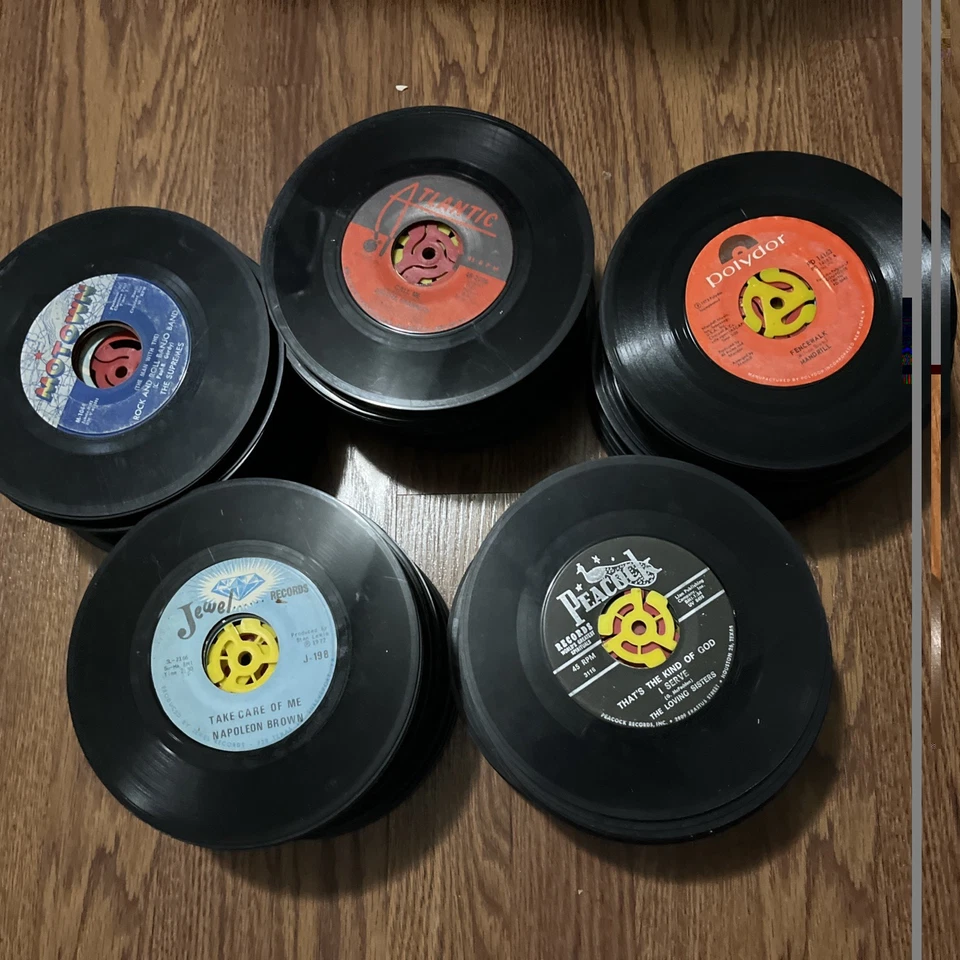 240 VINTAGE 45 RPM RECORD LOT Soul/R&B/gospel/funk Stax/King/Atlantic No Sleeves - Image 1 of 4