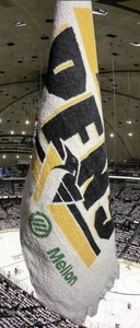 Vintage Pittsburgh Penguins 90’s Let’s Go Pens Mellon Arena Rally Towel - Bild 1 von 12