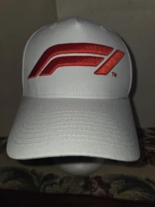 Sombrero blanco Fórmula 1 F1 grande con logotipo  - Imagen 1 de 10