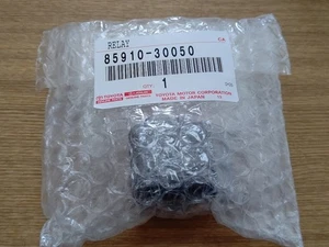 Hola, Genuine New Toyota  Circuit Opening Relay EFI 85910-30050 Oem - Picture 1 of 2