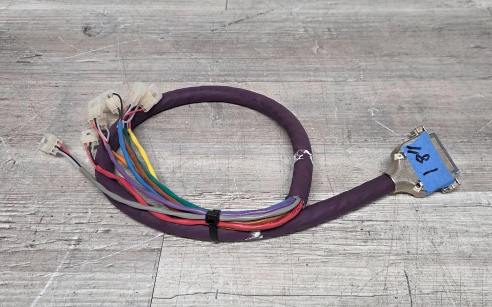 Cabo cobra áudio Belden 7880A DB25 macho para E3 macho - (18 polegadas) - Imagem 1 de 1