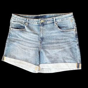 Tommy Hilfiger Damen klassische 5 Taschen Bündchen Denim Shorts mittlere Waschung 20 EUC LESEN - Bild 1 von 7