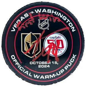 Gioco firmato Logan Thompson Washington Capitals usato debutto "1st Win" Puck MeiGray - Foto 1 di 6
