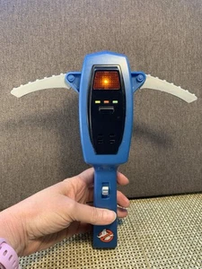 Ghostbusters PKE Meter Hasbro Afterlife P.K.E. Shocker Giocattolo Cosplay Testato Funzionante! - Foto 1 di 20