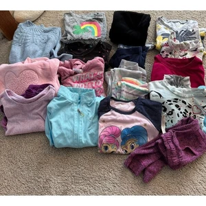 17 Piece LOT of Girls Size 4 & 5 Tops Bottoms Dresses Long Sleeves Winter Spring - Picture 1 of 21