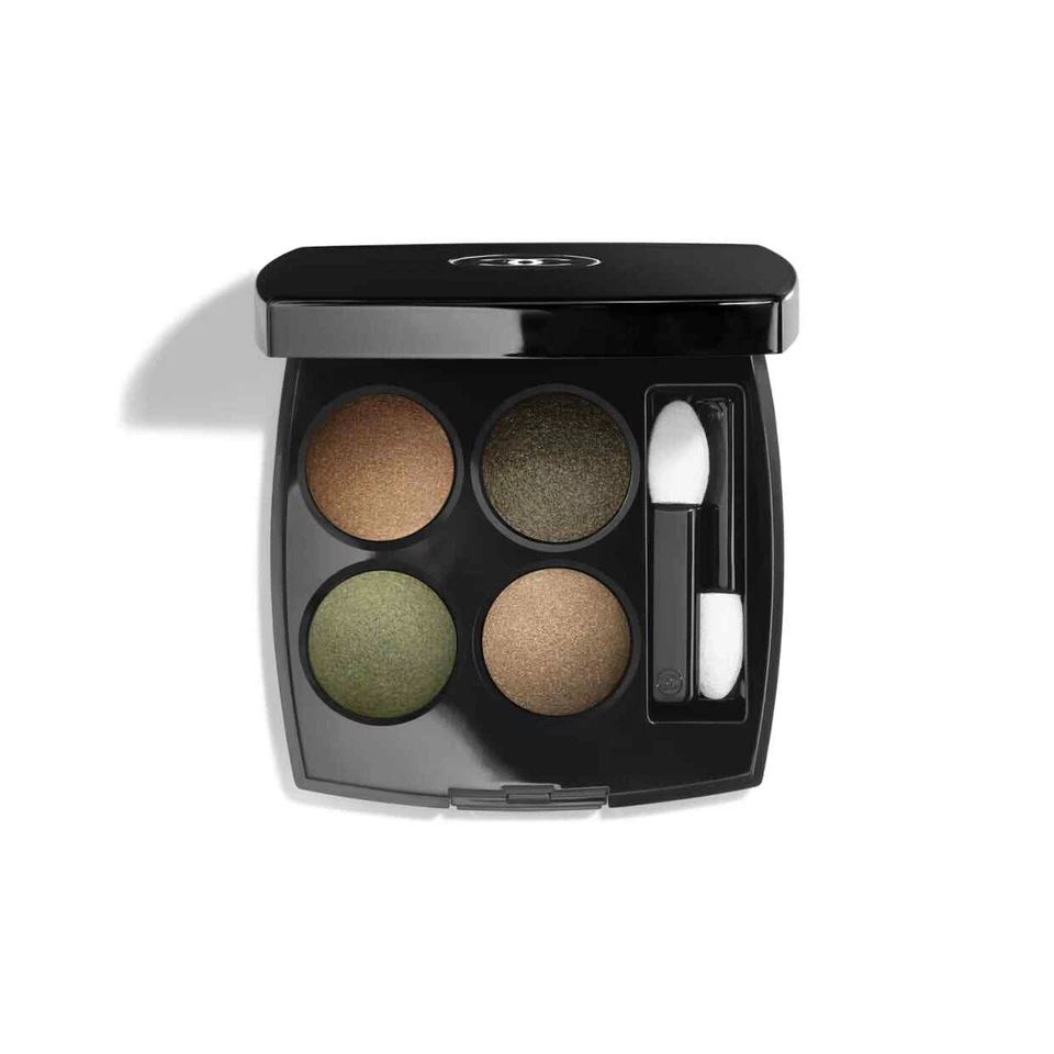 CHANEL LES 4 OMBRES 318 BLURRY GREEN MULTI-EFFECT QUADRA EYESHADOW NEW LIMITED - Image 1 of 4