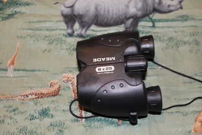 Meade Instruments  Binoculars  8x25  426 ft/1000yds No Case  Compact - Image 1 of 4