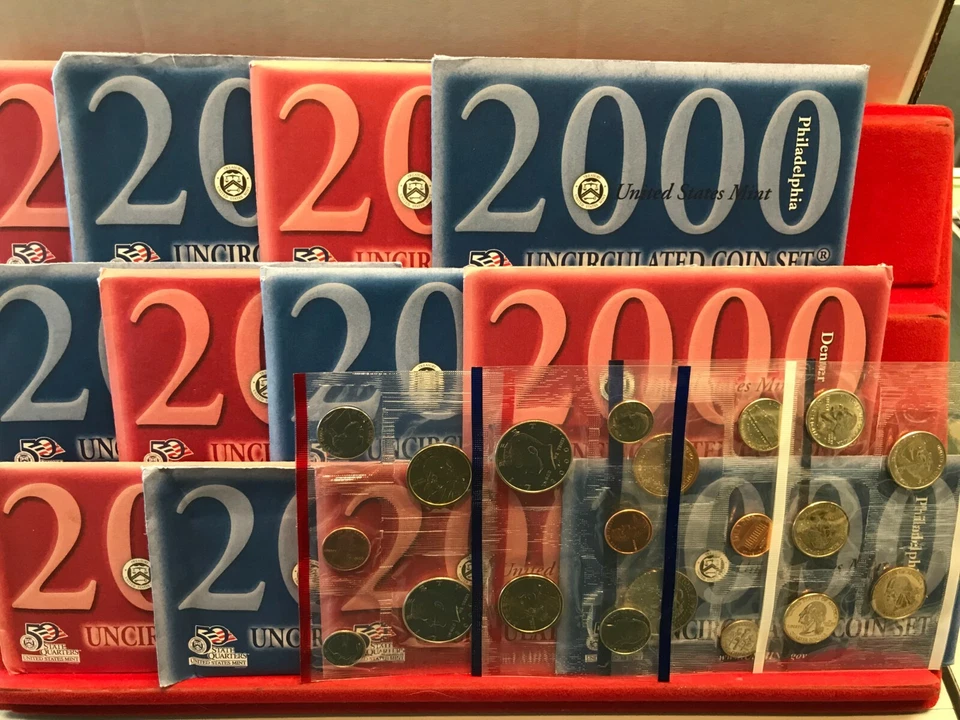 LOT of 6 Sets 2000 U.S. Uncirculated Sets P and D - Image 1 of 1