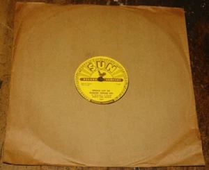 JERRY LEE LEWIS ~ WHOLE LOT OF SHAKING ON b/w IT'LL BE ME ~ USA SUN 78 RPM EX+ - Picture 1 of 4