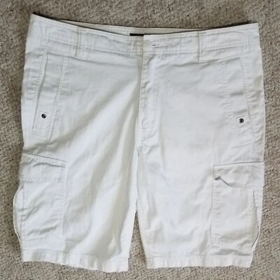 Pantalones cortos blancos Kenneth Cole Reaction para hombre Foto 1 de 4