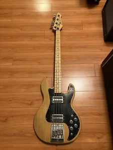 1980/81 PEAVEY USA T40 BASS GUITAR - NATURAL - Picture 1 of 6