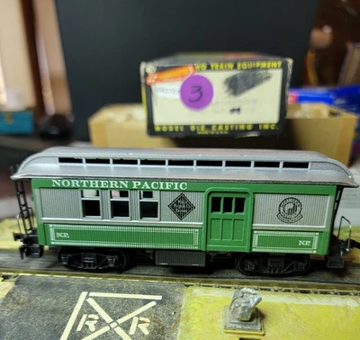 ROUNDHOUSE HO Scale Train Car Northern Pacific &Original Box (3) - Image 1 of 4