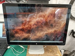 24" Apple Thunderbolt Cinema LED Display Monitor A1267 1920x1200 mit Webcam - Bild 1 von 1