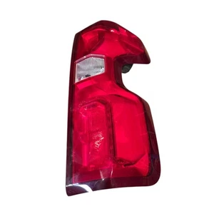 2019-2025 Silverado 1500 Passenger Tail Light LED | USED OEM | SCRATCHES |3ROKVK - Imagen 1 de 10