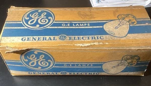 Vintage NOS GE Automotive Head Lamp Bulbs 2331 6-8 Volt GM FORD Chrysler - Picture 1 of 4