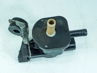 07-12 Lexus LS460 XF40 OEM Valve Duty Vacuum Switching 90910-12275 5088 - Image 1 of 4