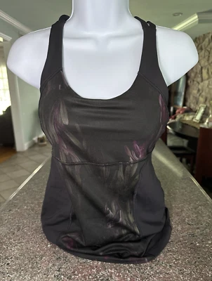 Camiseta sin mangas Lululemon Floral Elevate negra y floral talla 4 ver todas las fotos Foto 1 de 4