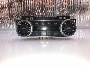 2008-2012 MERCEDES-BENZ C300 W204 - Front AC Climate / TEMP Control UNIT - Picture 1 of 4