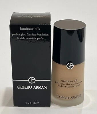 Giorgio Armani Luminous Silk Perfect Glow Flawless Foundation - 3,8 - 1 fl oz - Image 1 of 4