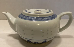 Beautiful Blue and White Porcelain Teapot made in China - Picture 1 of 5