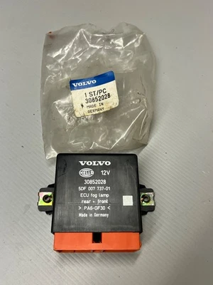 FARO ANTINIEBLA DELANTERO Y TRASERO VOLVO V40 S40 HELLA ECU 30852028 NUEVO STOCK ANTIGUO Foto 1 de 4