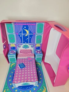 Vintage Barbie Fashion Doll Fold-Out Bedroom Carrying Case-1995 - Picture 1 of 24