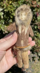 20th C. Hand Carved Native North American Inuit Eskimo Sculpture Antler Clothes - Picture 1 of 14