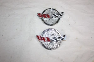 NOS GM PAIR 1978 CORVETTE 25th ANNIVERSARY C3 NOSE & FUEL FILLER DOOR Emblems - Bild 1 von 6