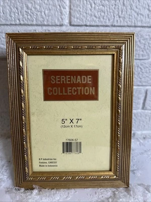 COLECCIÓN SERENATA MARCO DE MADERA DORADA ORNAMENTADO HOJA DE ORO 5X7 Foto 1 de 4