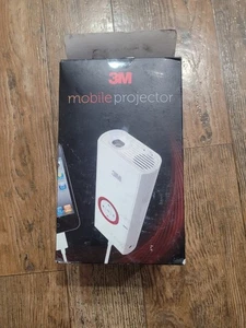 3M Mobile Projector Compatible W/ Apple 30-Pin Devices MP225A Used Once LN! - Picture 1 of 13