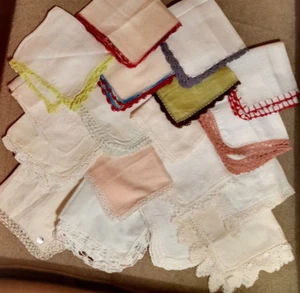 LOT of 19 VINTAGE HANDKERCHIEFS HAND CROCHET EDGES Assorted Linen Woven White - Picture 1 of 4
